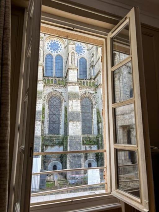 Studio Parvis Cloitre Notre Dame Chartres Extérieur photo