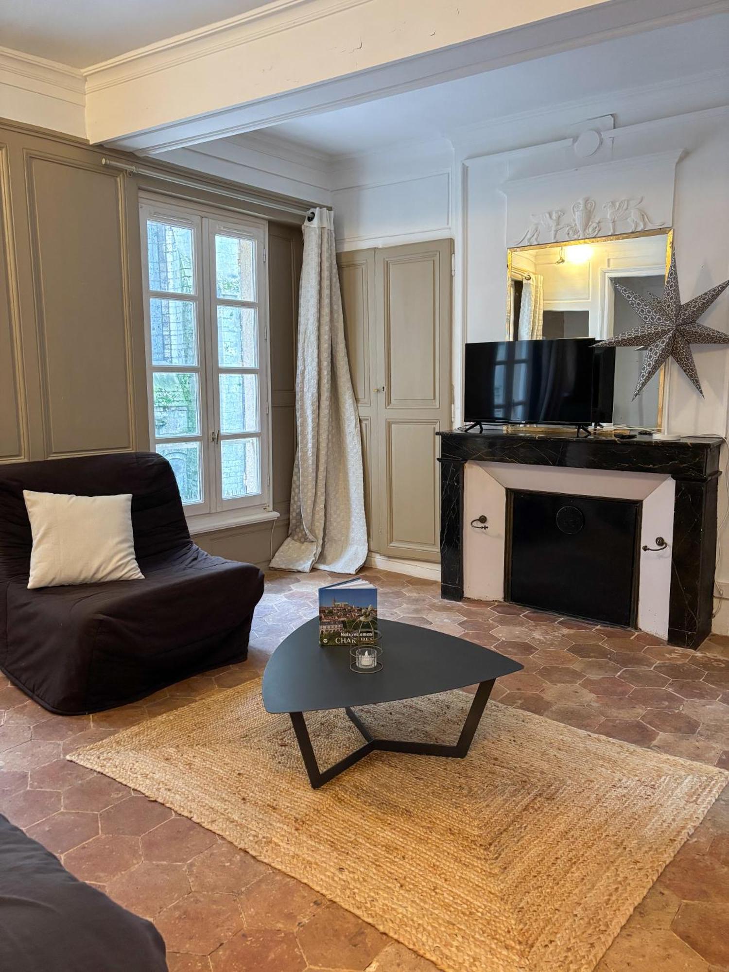 Studio Parvis Cloitre Notre Dame Chartres Extérieur photo